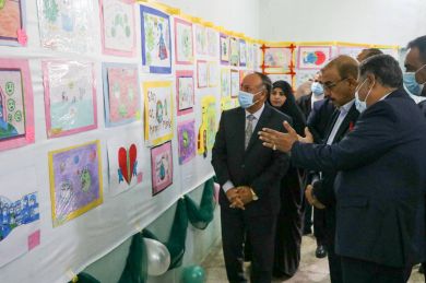 مديرية تربية كربلاء تقيم معرضاً للفنون التشكيلية
